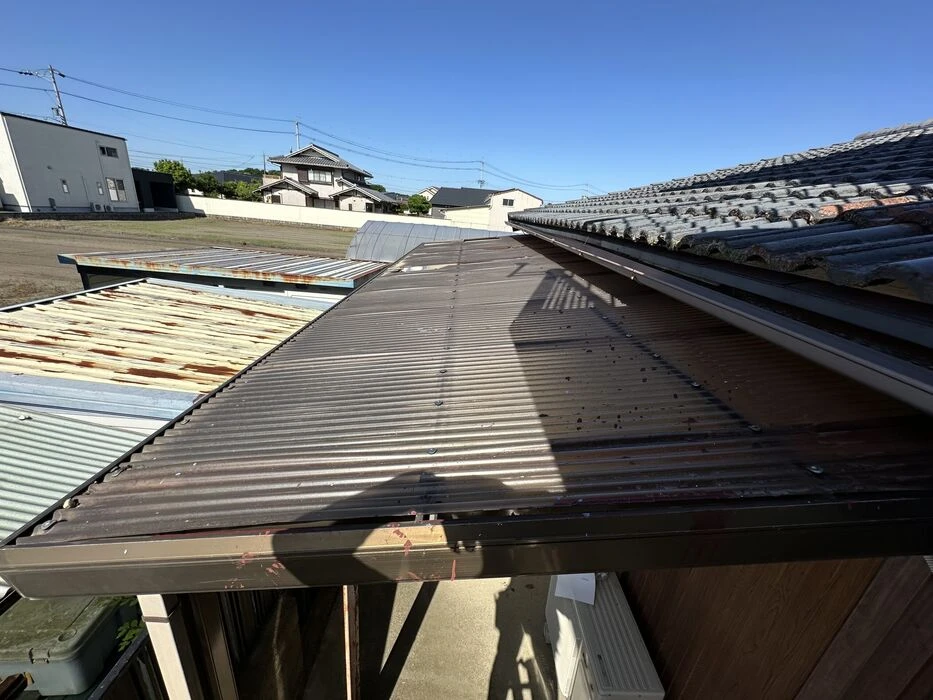 画像1600：松阪市愛宕町にてトタン張り替え